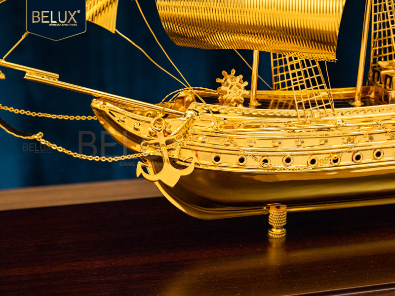 Thuyền buồm phong thủy mạ vàng 24k&nbsp;51x18x34cm